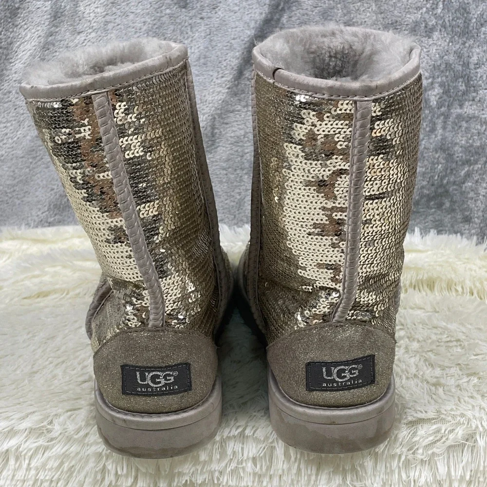 UGG classic short